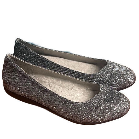 NIB Cliffs By White Mountain Clara Fabric Ballet Flat Pewter Metallic Sz 10 - Picture 1 of 11